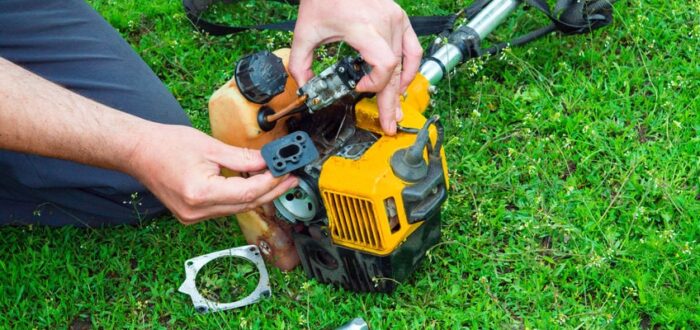how to clean lawn mower carburetor